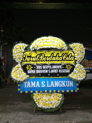 Papan Bunga Duka di Anggana
